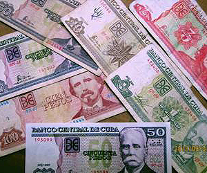 Pesos-cubanos